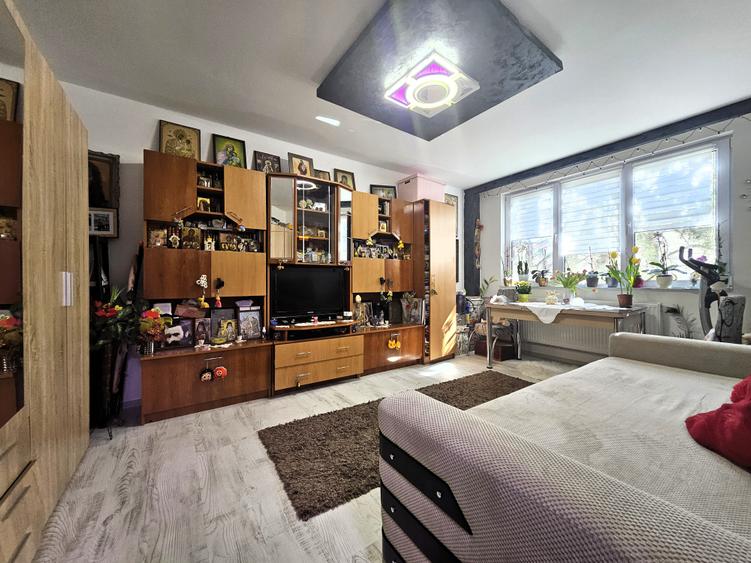 Vanzare apartament 3 camere / Rahova / Al. Costinesti / etaj  2 /4  / comision 0 - 3