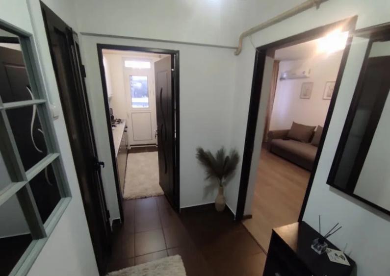 Apartament 2 camere semidecomandat, 50mp, Centru Km 0 - 3