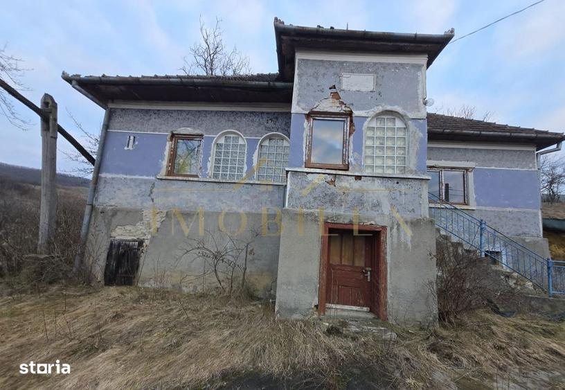 Casa renovabila 80 mp plus anexa 88 mp si teren de 5700mp - 3