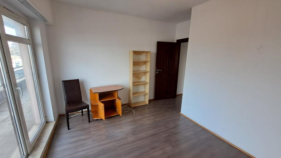 APARTAMENT 3 CAMERE - SUPRAFATA GENEROASA - 39