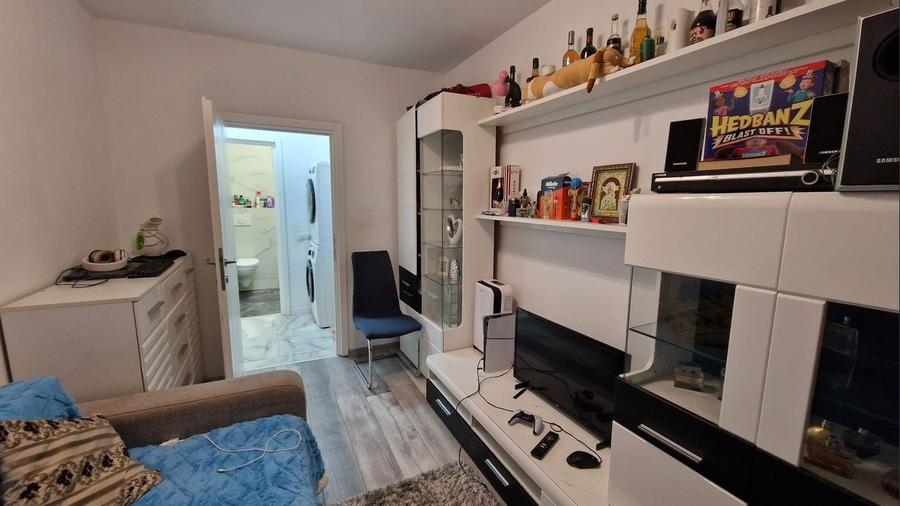 De Vanzare, Apartament 3 Camere, Etaj intermediar cu lift Comision 0 - 10