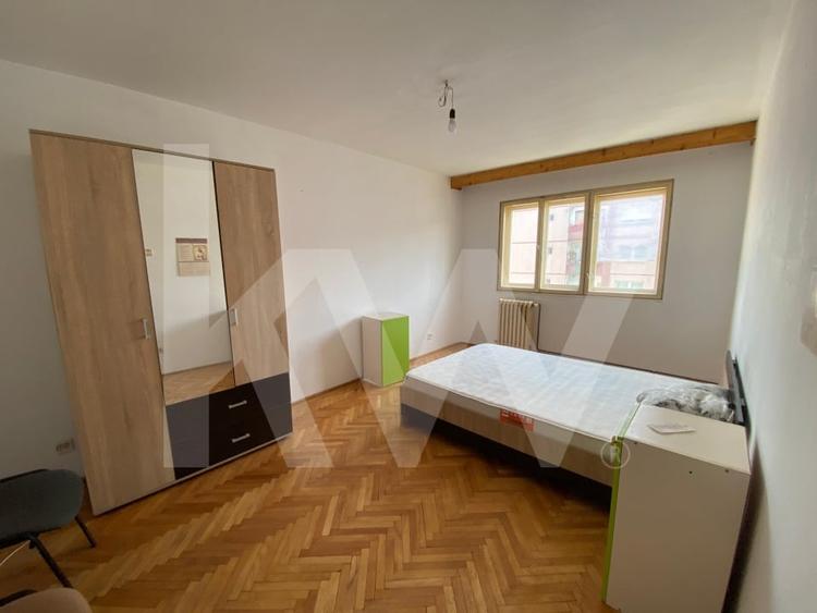 Apartament de vanzare 4 camere - 2