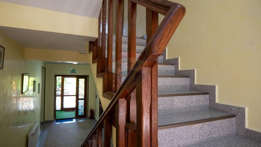 Oferta - vanzare pensiune 10 camere si casa de vacanta, Slanic Prahova - 23