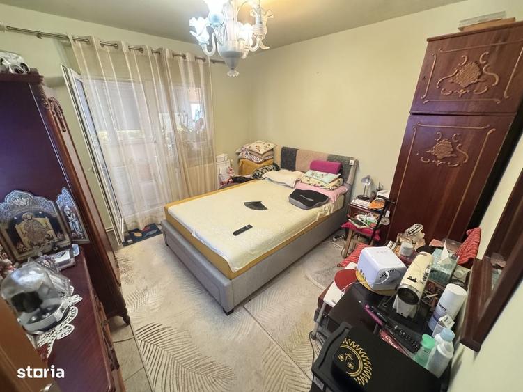 Apartament cu 4 camere decomandat în Central