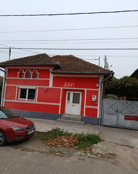Spatiu comercial si separat in curte casa de locuit Iancu de Hunedoara Spatiu comercial si separat in curte casa de locuit Iancu de Hunedoara