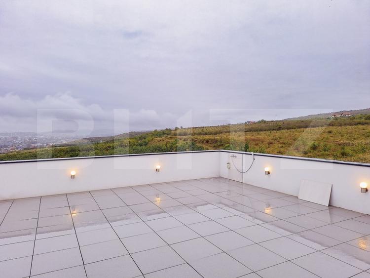 O locuinta de exceptie, unde confortul intalneste panorama orasului - 18