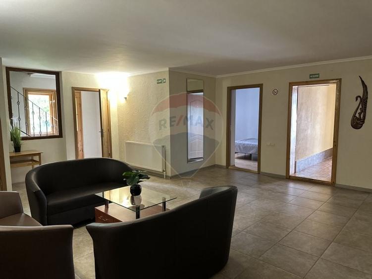 Hotel / Pensiune cu 18 camere de vânzare Durau - 23