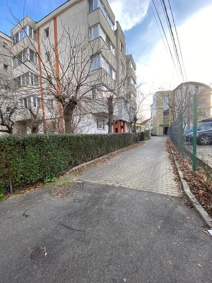 PF proprietar - vând ap.cu 2 dormitoare, Titulescu - 6