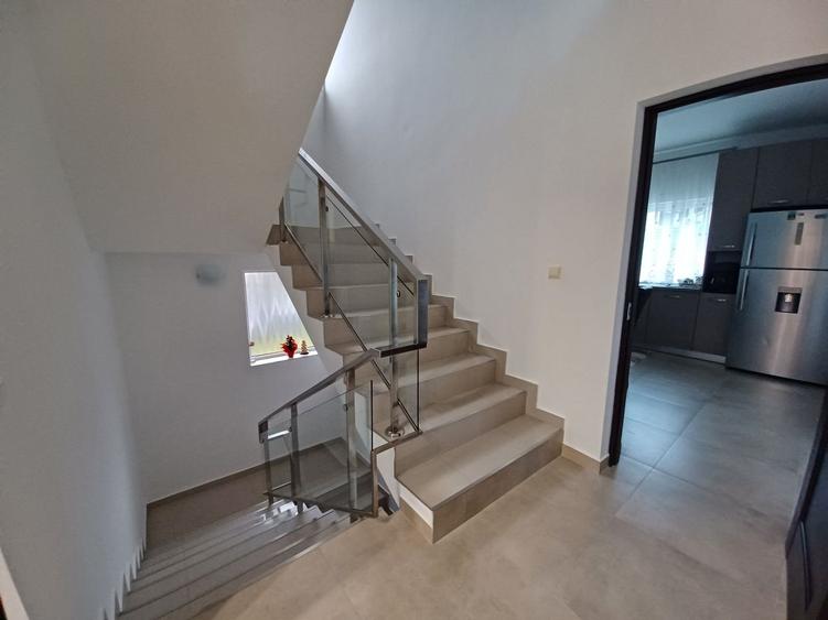 Casa individuala de exceptie  D+P+E,  mobilata si utilata - 20