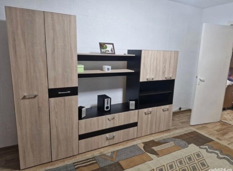 Apartament de vânzare - 3