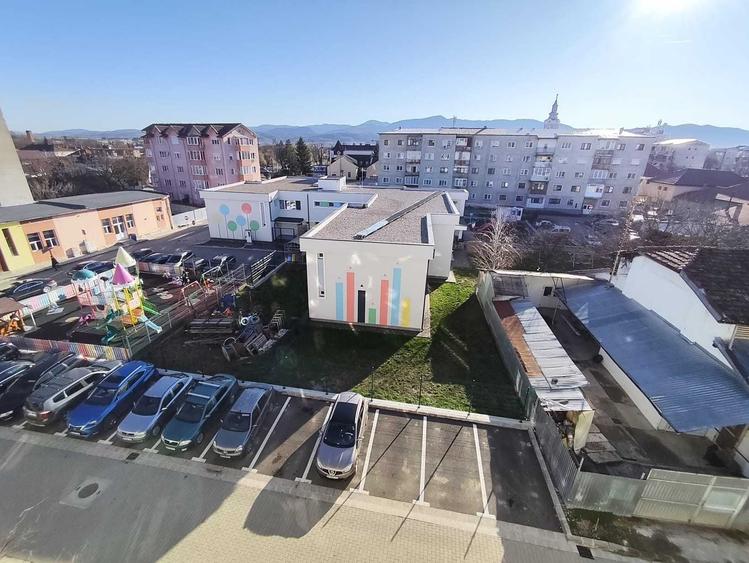 Apartament cu 2 camere nedecomandat în Central