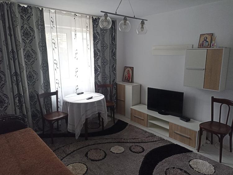 Garsoniera renovata libera de pe 3 martie - 5