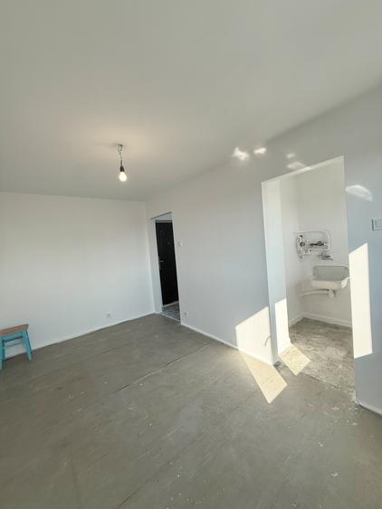 Vanzare Garsoniera Metrou Parc Drumul Taberei, Piata Moghioros - 4