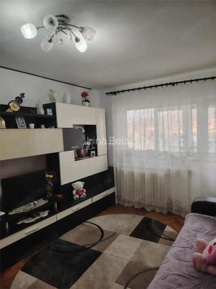 Vand apartament 2 camere - 52mp- Cugir Vand apartament 2 camere - 52mp- Cugir
