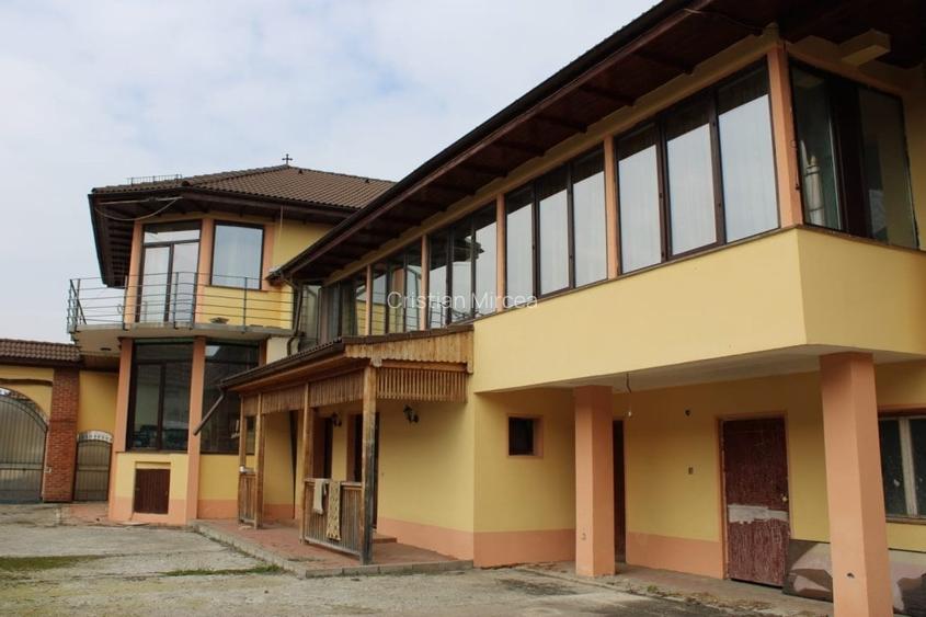 Casă cu 5 camere în Vest Casă cu 5 camere în Vest