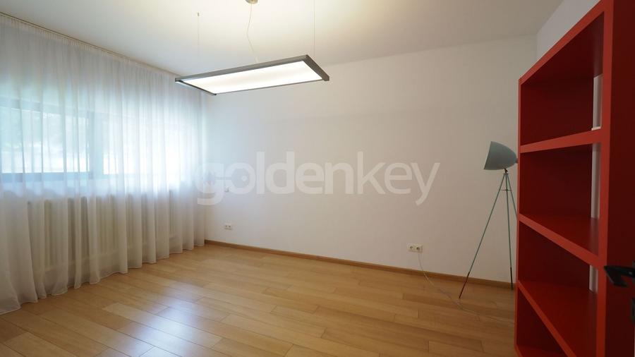 Vila minimalista pe o strada selecta si linistita - 7