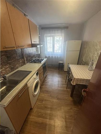 3 camere decomandat etaj 3 cu centrala - 9