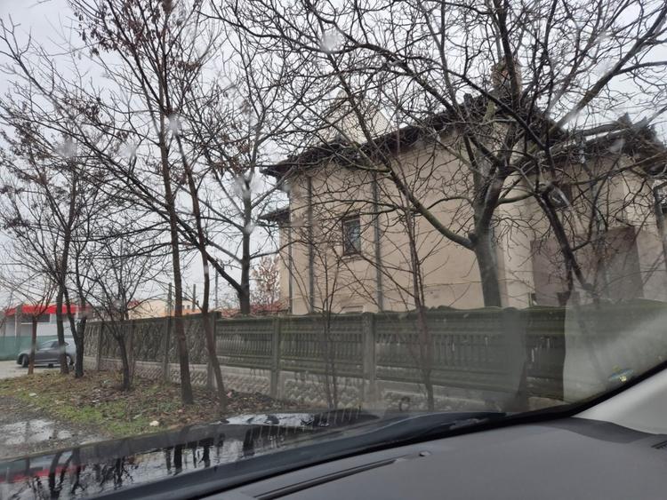 Alexandria, casa-vila de vanzare, teren 1050 mp pretabil comercial - 2