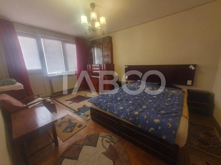 Apartament 3 camere decomandat etaj 2 suprafata 56 mp utili - 1