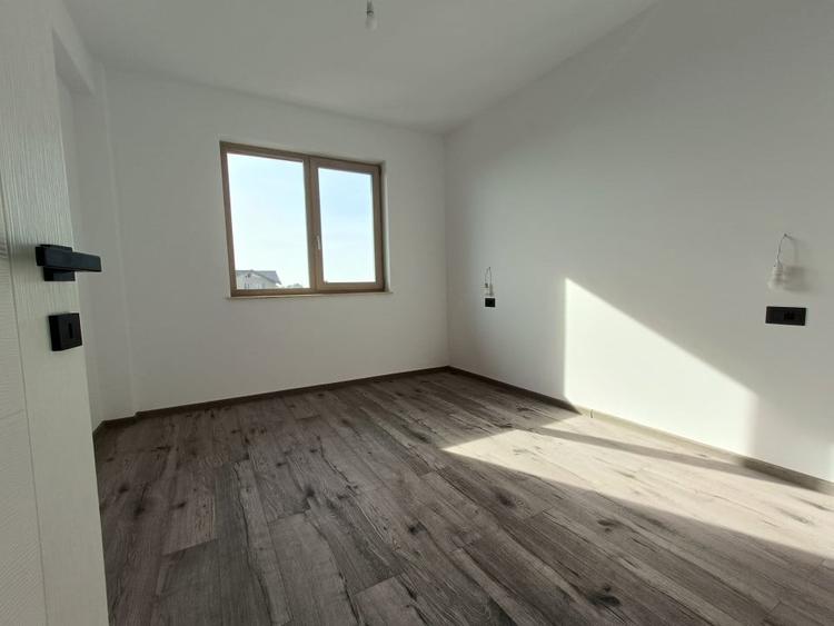 Case Spatioase, P+1E+Pod, 4 camere - Platoul Beldiman, Iasi - 19