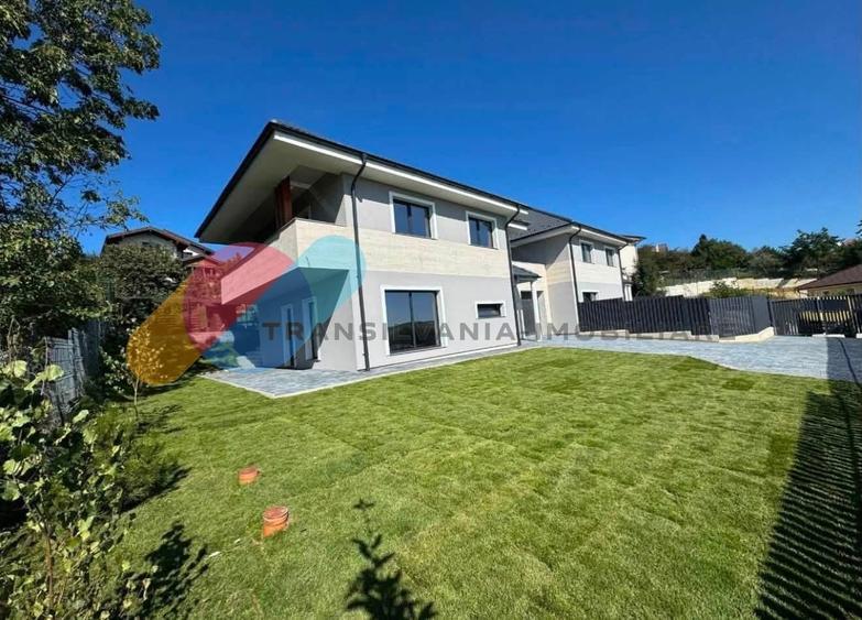 Duplex cu 5 camere cu Canalizare în Feleacu