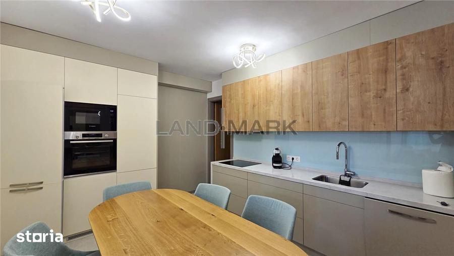 Apartament cu 3 camere în Badea Cârțan