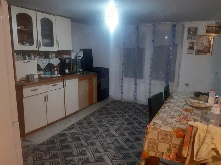 Casă cu 2 camere cu Teren 5 Mp în Zegujani