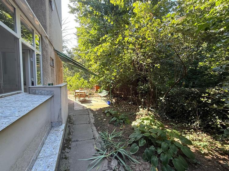 Apartament cu 4 camere decomandat în Arcul de Triumf