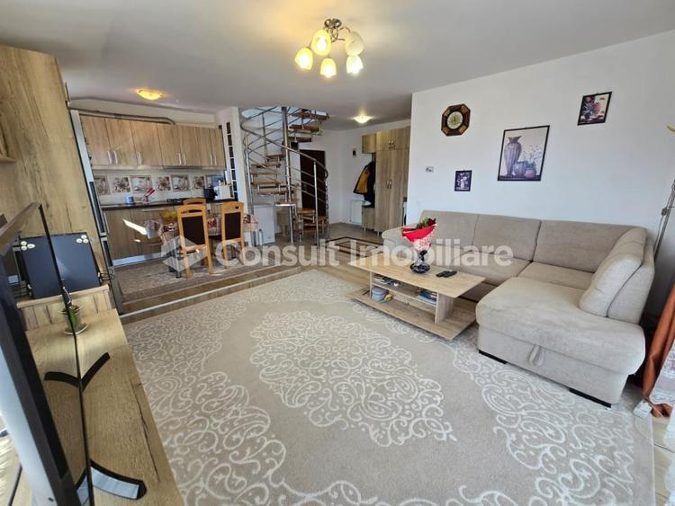 Apartament cu 3 camere semidecomandat, mobilat în Florești