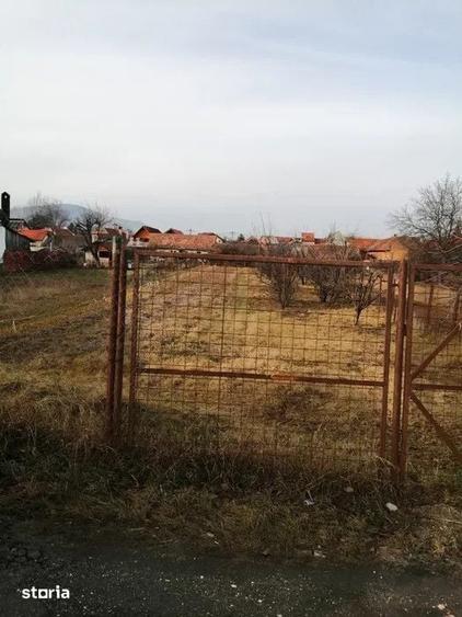 Teren de 934 mp, în Central
