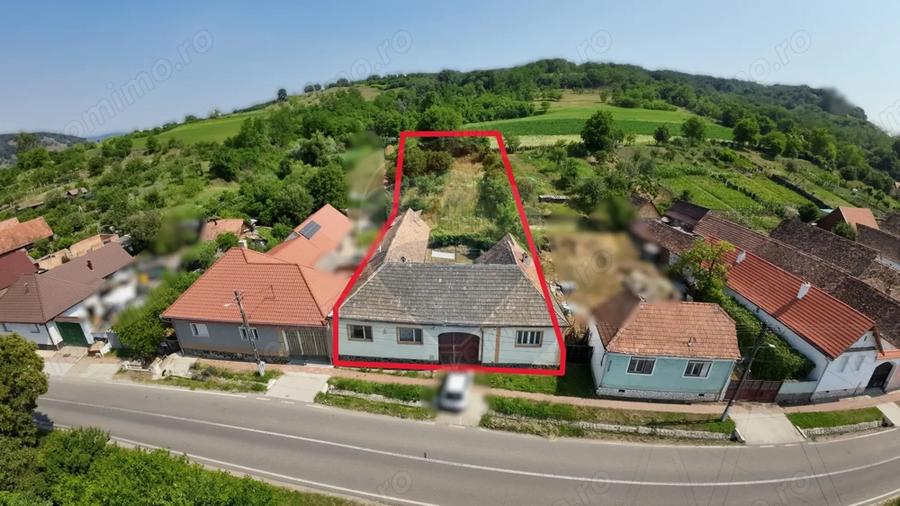 Casă cu 5 camere cu Teren 1400 Mp în Vale