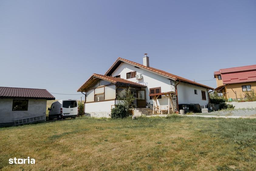 Casă cu 4 camere cu Teren 1400 Mp în Feleacu
