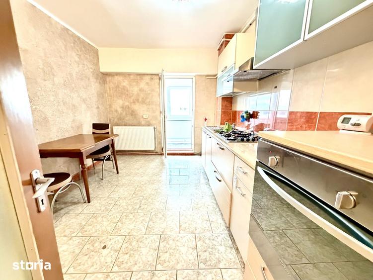 Apartament cu 2 camere decomandat în Banca Națională