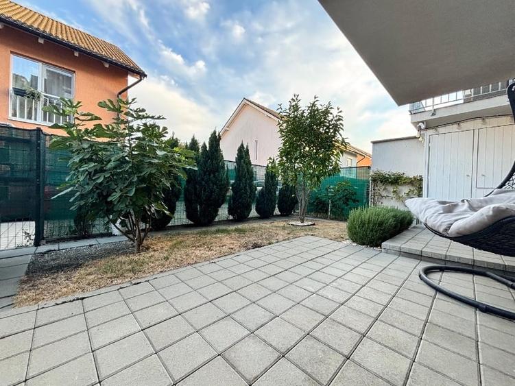 Apartament tip vila cu curte,2 camere,2 bai , loc parcare - 12