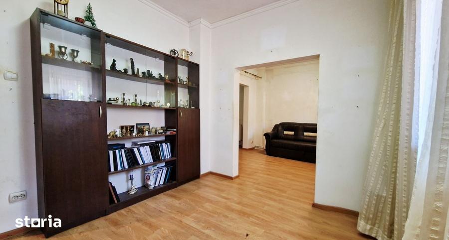 Apartament cu 2 camere semidecomandat în Grivița