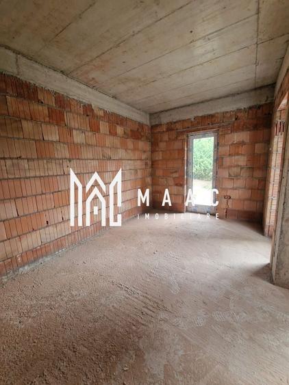 Apartament cu 4 camere decomandat în Cristian