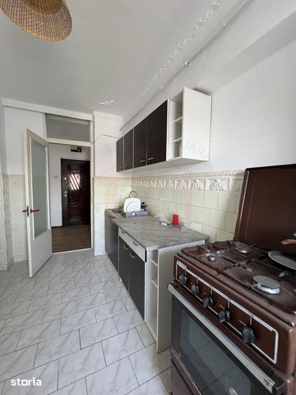 Apartament cu 2 camere decomandat, mobilat în Sud