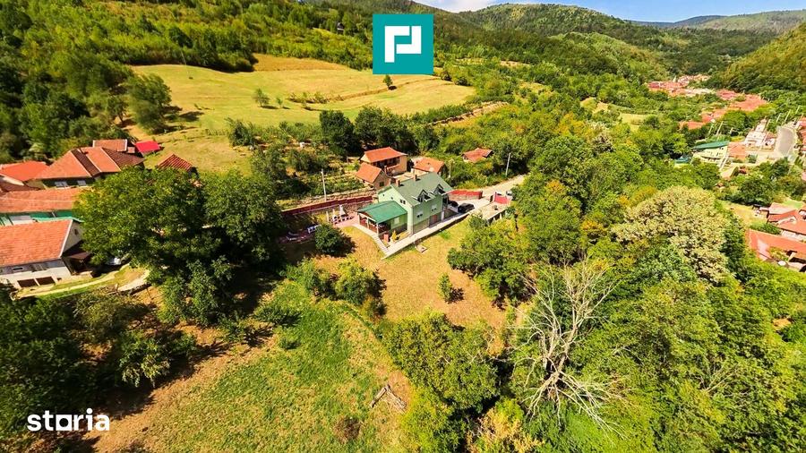 Casă cu 6 camere cu Teren 1810 Mp în Moneasa