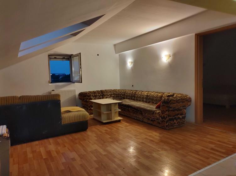 Apartament cu 2 camere semidecomandat în Buziașului