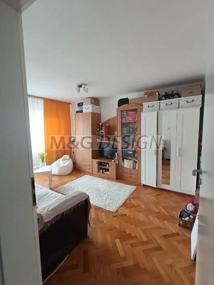 Garsonieră decomandată în Complex Studențesc