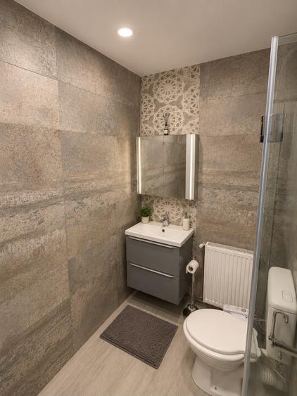Aparatorii Patriei-strada Panselor-apartament 4 camere - 5