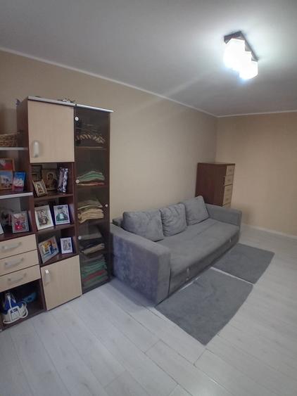 12 minute Metrou Aparatorii Patriei Apartament 3 Camere Mobilat Modern - 9