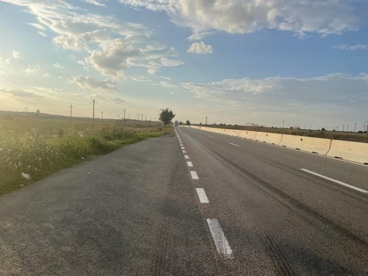 Vand teren 5 mii mp  deschidere DN - 1