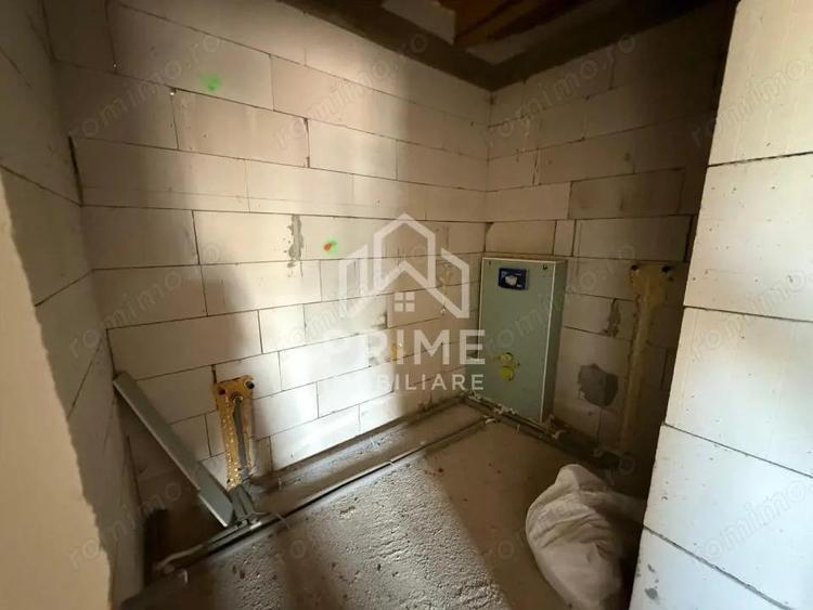 CASA LA ROSU DE VANZARE (ZONA AMPOI 3) 290 MP UTILI - 500 MP TEREN. - 11