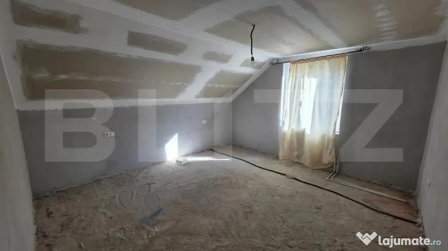 Casă cu 4 camere cu Teren 1000 Mp în Central