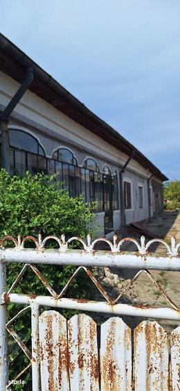 Urgent casa in Targoviste str.Sarbilor - 11