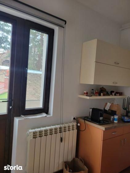 Vand apartament ultracentral, hol, 3 camere, 2 bai, garaj , anexe - 5