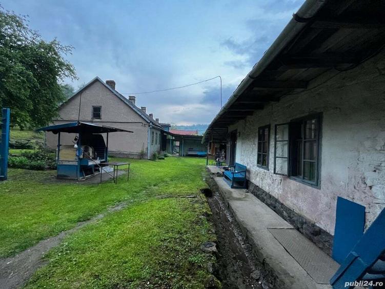 Casa de vanzare cu peste un hectar de teren - 1