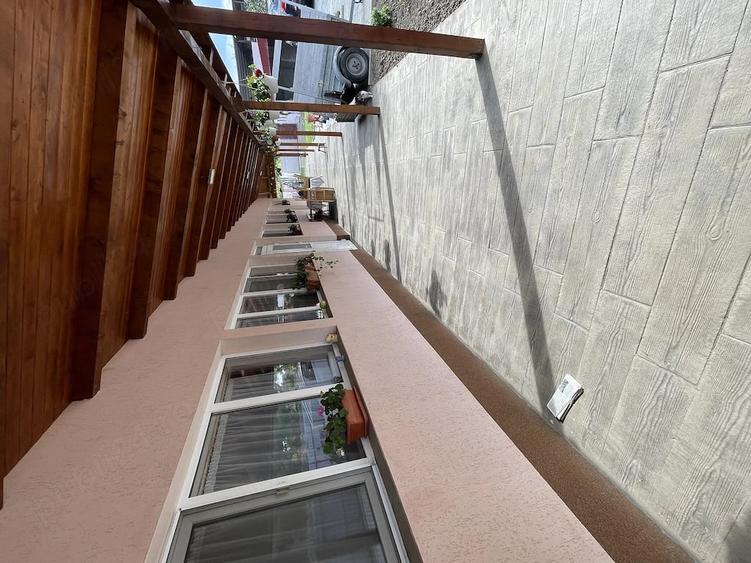 Casă cu Teren 1798 Mp în Iecea Mare