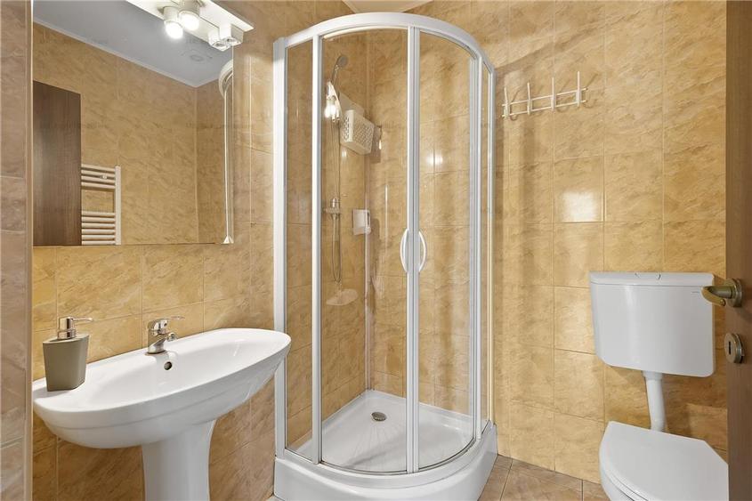 Afacere la cheie | Pensiune cu 10 camere | Sanpetru Brasov - 11